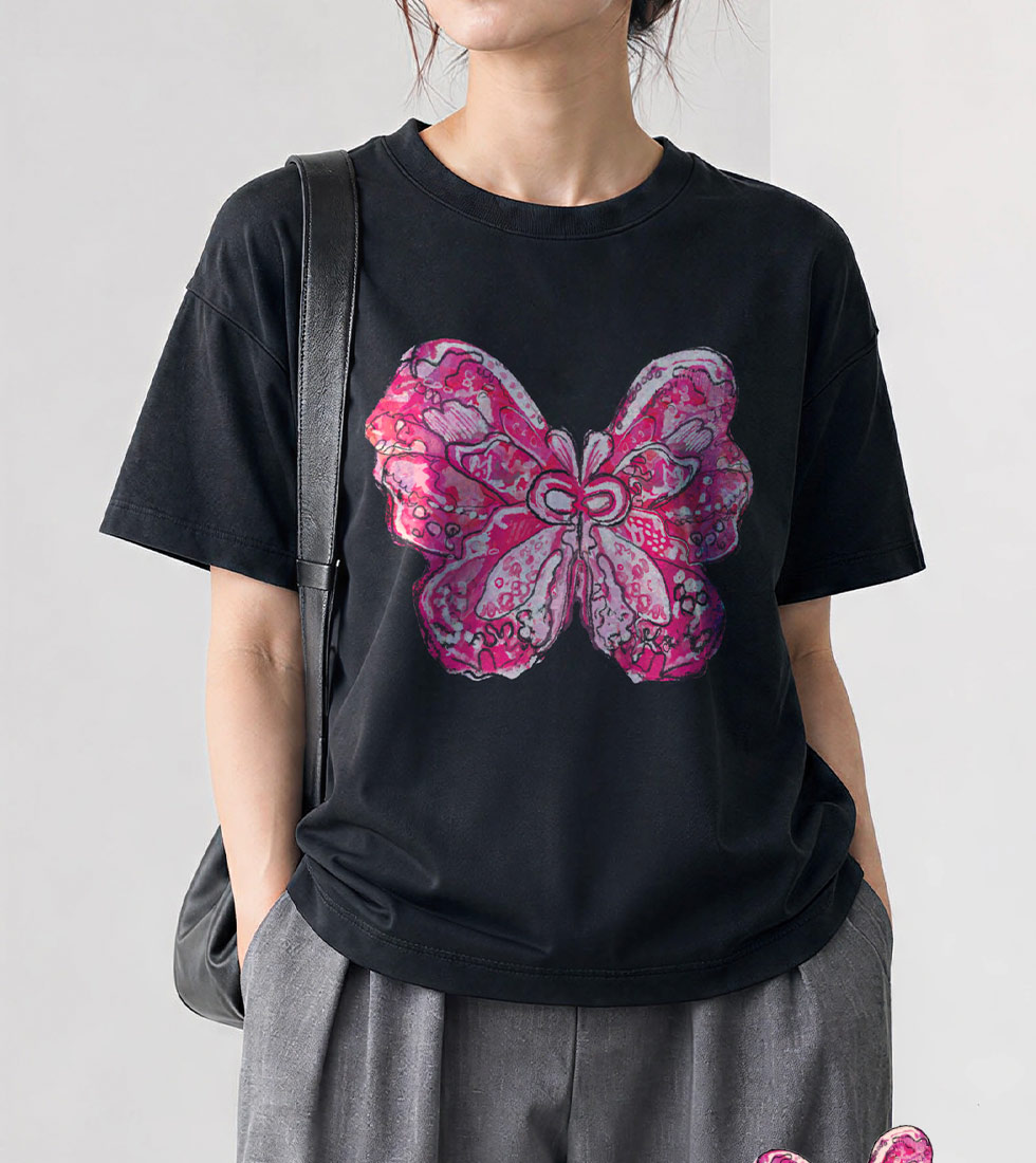 Love is energy プリントTシャツ